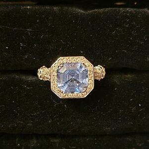 Elegant Blue and Silver Women's Ring